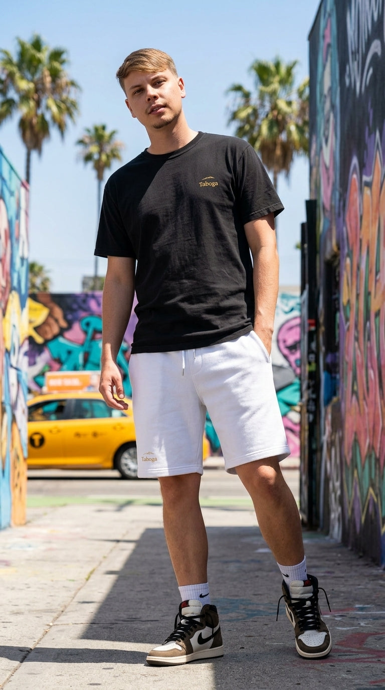 Street Fleece Shorts Taboga Lifestyle, full body walking shot
